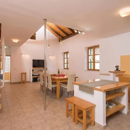 Semesterbostad Beautiful In With Kitchen *