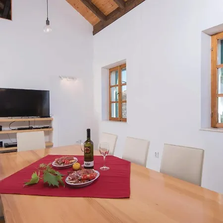 Semesterbostad Beautiful In With Kitchen